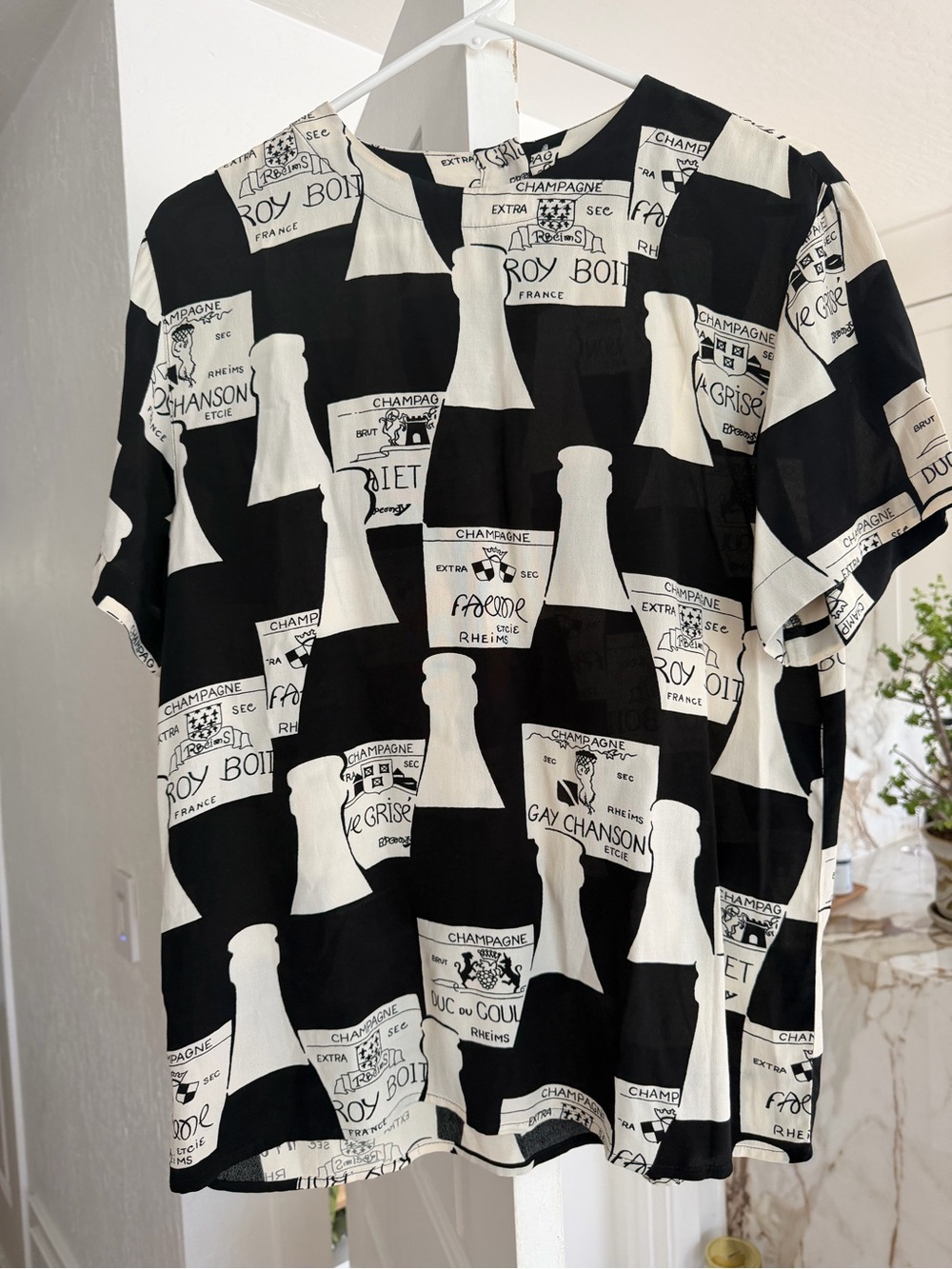 Jones New York Black and White Graphic Short-Sleeve Tee